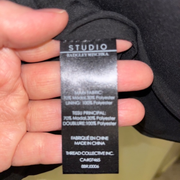 NWT, Badgley Mischka Studio 2 pocket, one button, silky black blazer, 10 - Picture 7 of 12